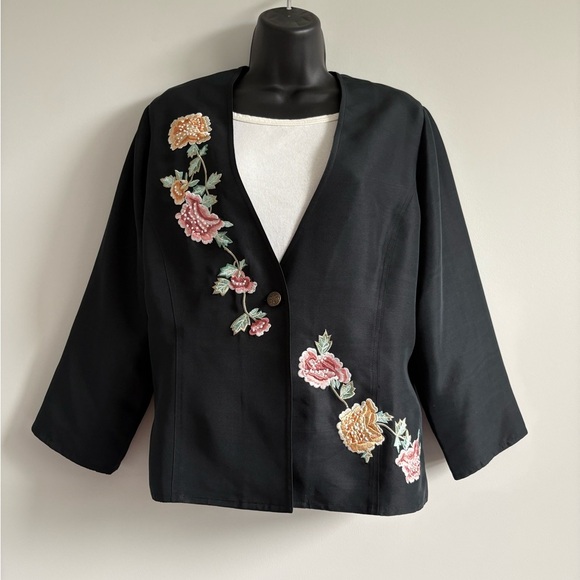 SPANNER Jackets & Blazers - Spanner Silk Black Blazer with Floral Embroidery | Size Large